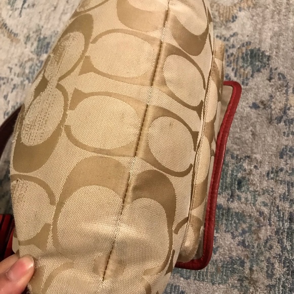 Coach - Picture 2 of 8